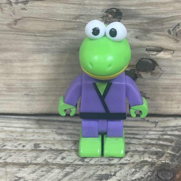 Ryan’s World Gus The Gummy Gator Purple Gi Figure 3” Martial Arts Bonkers TV Toy - Picture 1 of 8